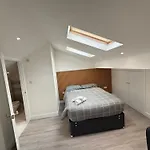Moorfields Villas