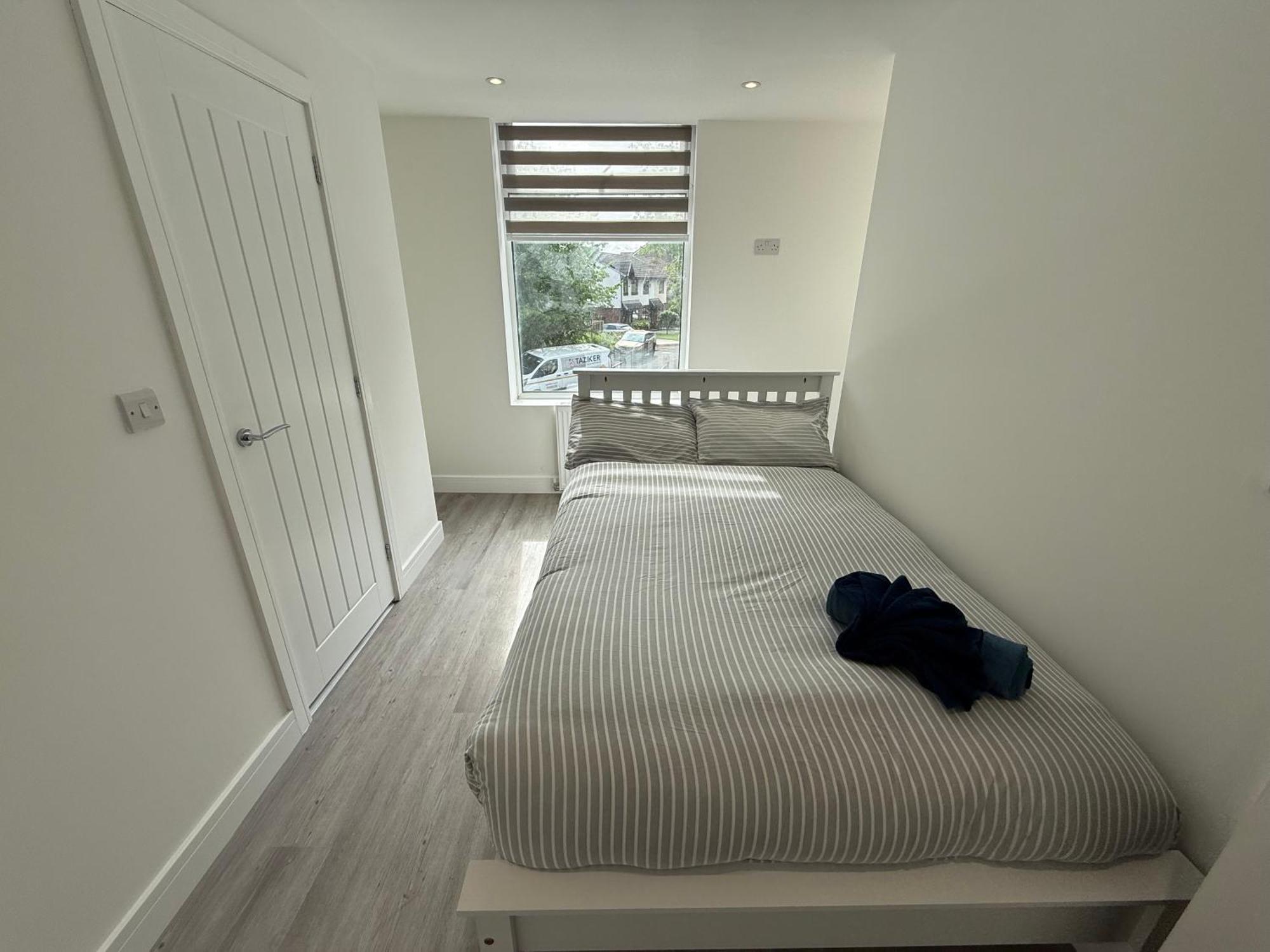 Moorfields Guest house *